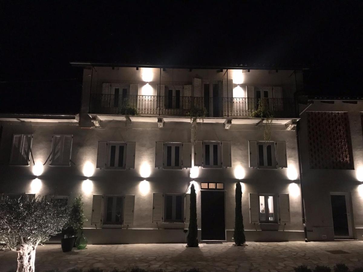Sotto La Vigna Charm Stay Adults Only Vacation Suite Montegrosso d'Asti Exterior photo